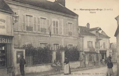 La Mairie-école (carte postale, 1905)
